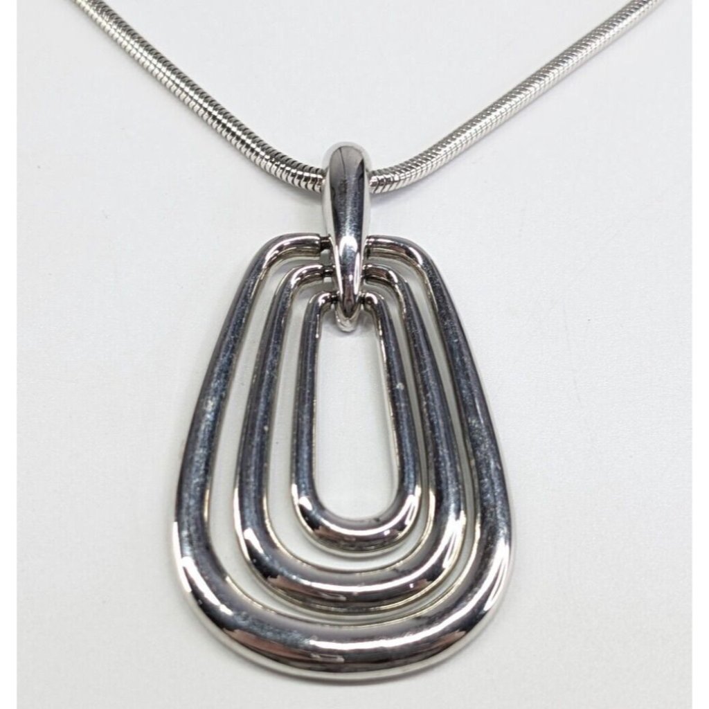 Vintage Vendome Articulated Openwork Silver Tone Triple Pendant Necklace 18
